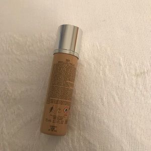 Brand New Dior Airflash shade 301